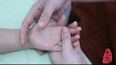 宝宝积食不想吃饭怎么推拿,宝宝肠胃积食有内热小儿推拿