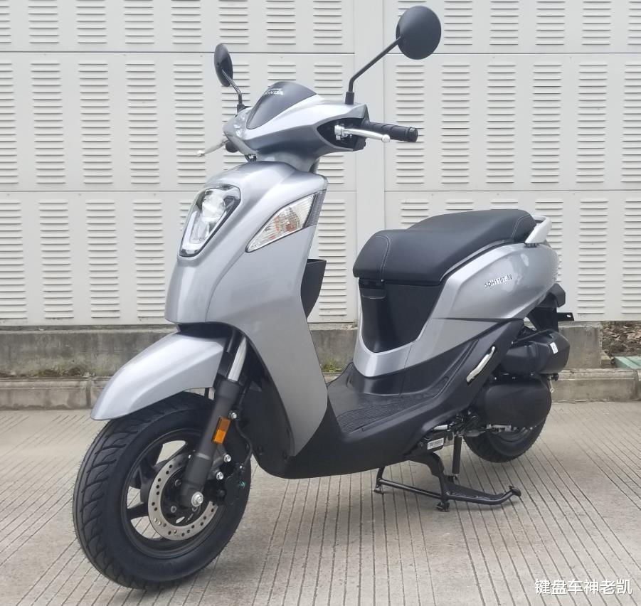 新大洲本田e韵110电喷踏板摩托车,新大洲本田复古踏板ns125la评测