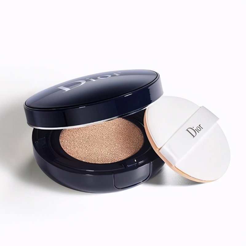 粉底液选水润的还是持妆的,粉底液水润持久底妆怎么用