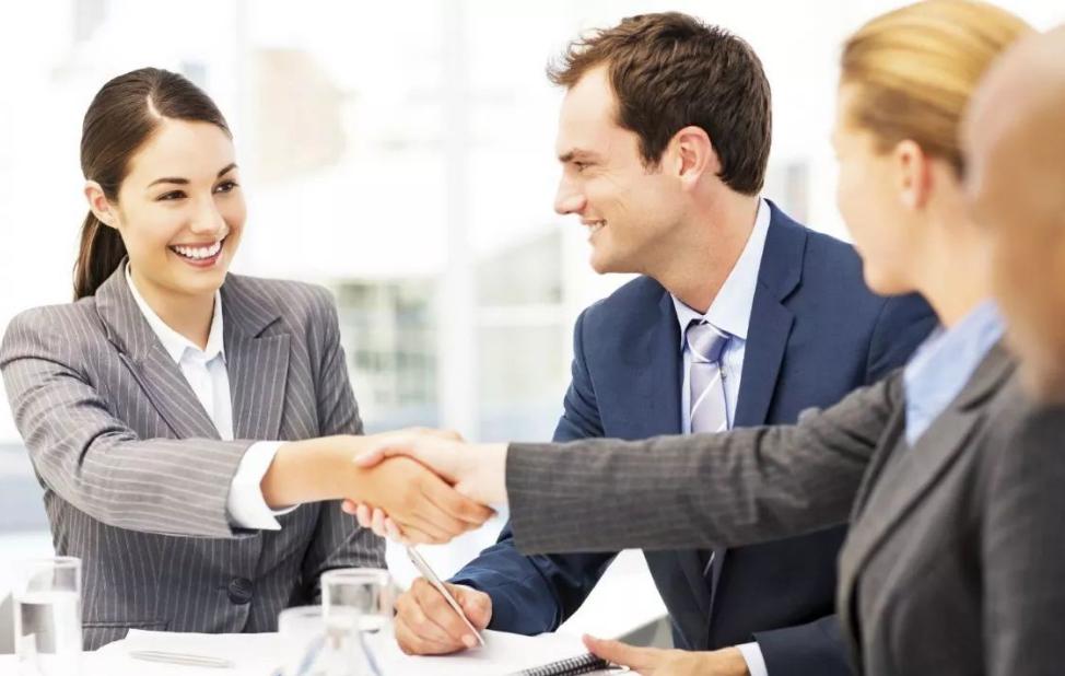 职场观人的十大细节准到可怕,在职场上怎样才能看出靠谱的同事