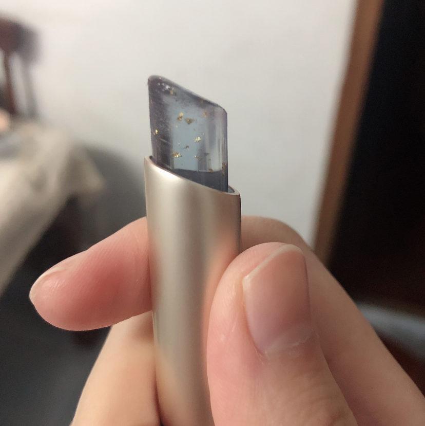 适合干燥起皮用的唇膏阿芙,阿芙的润唇膏好用吗