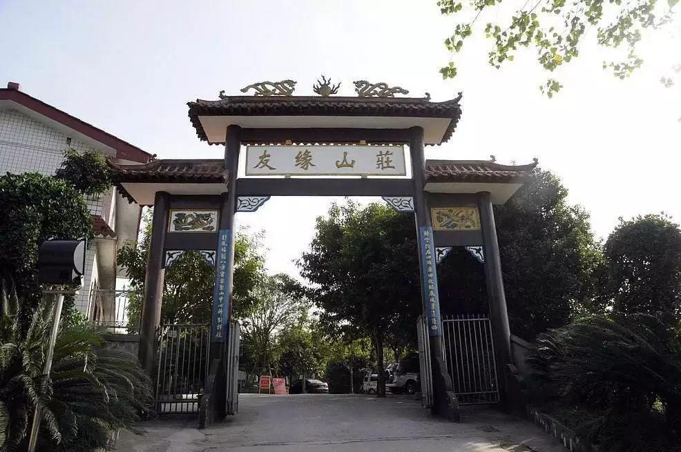 假期到处堵,周末双休哪里旅游堵