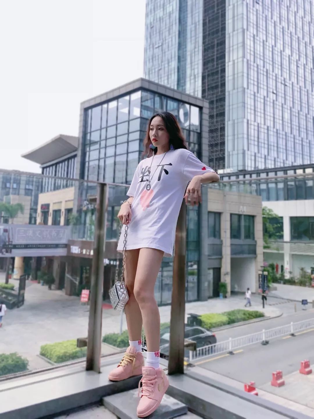 为什么说穿aj1的小姐姐都是极度魅力？近期十佳推荐