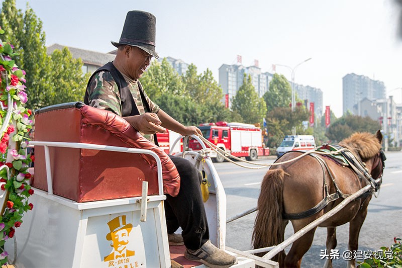 布老虎保平安，黎民百姓每逢喜事送“老虎”，雌雄配对有讲究