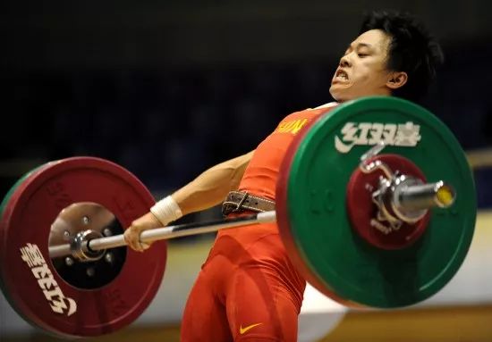 力量腰带怎么佩戴,训练腰带的正确使用方法