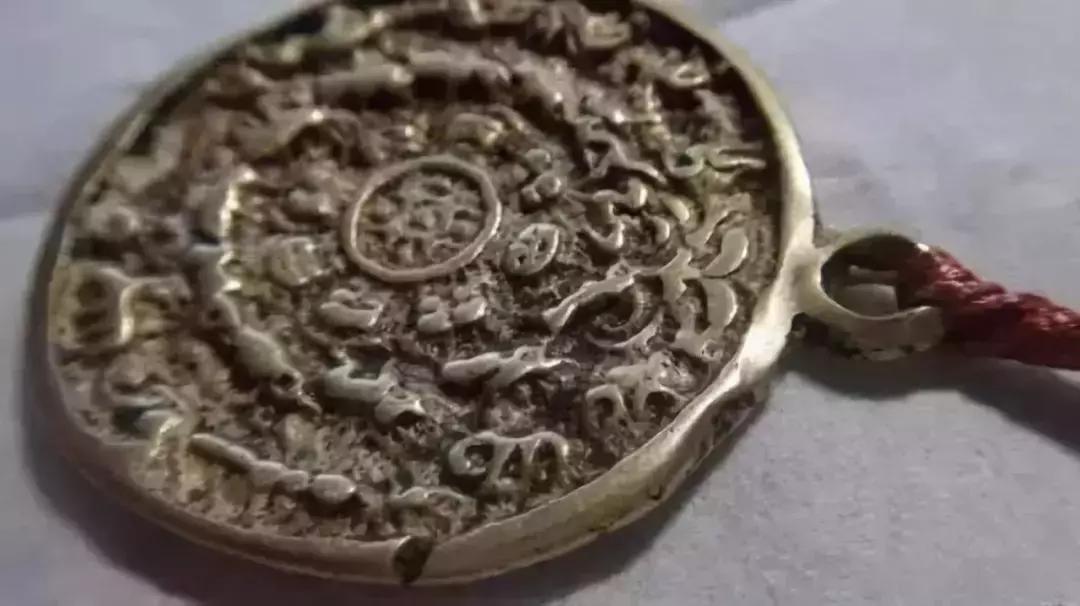 九宫八卦牌可以放床头吗,如何买到好的九宫八卦牌