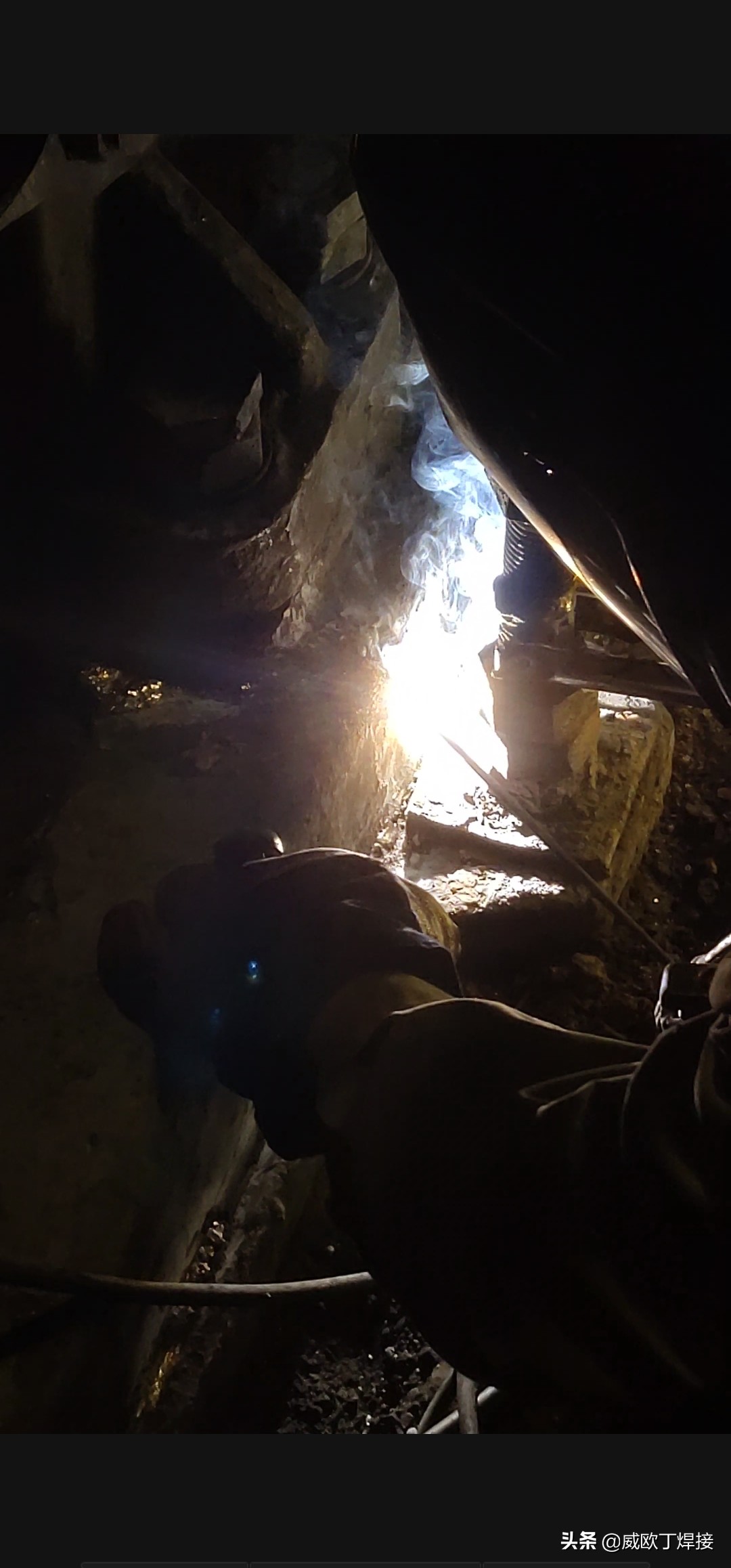 铸铁电机底座断裂,铸铁机械开裂修复