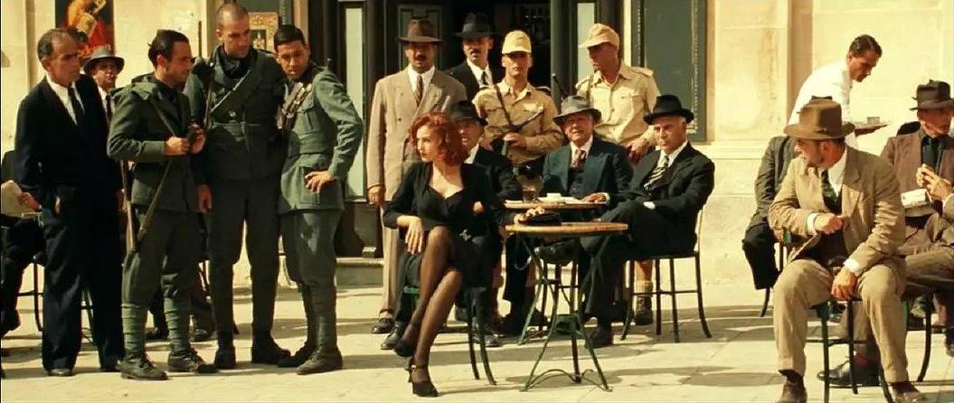 把它当情色片看就俗了