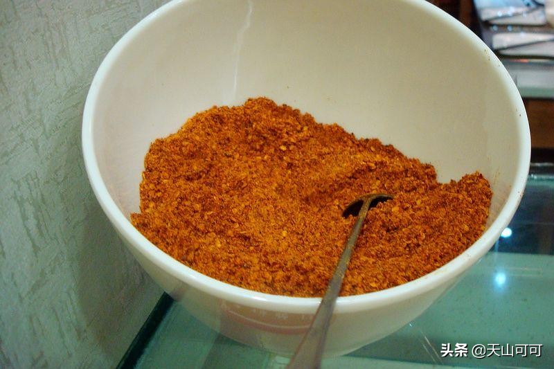 老北京火锅蘸料怎么调才好吃,海底捞火锅蘸料怎么调才好吃