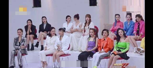 艾瑞巴蒂张雨绮造型,艾瑞巴蒂上台表演