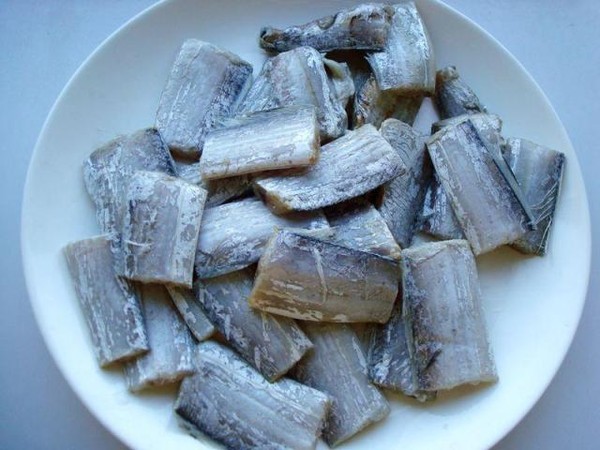 带鱼怎么炖好吃不腥气,带鱼炖多久才能好吃