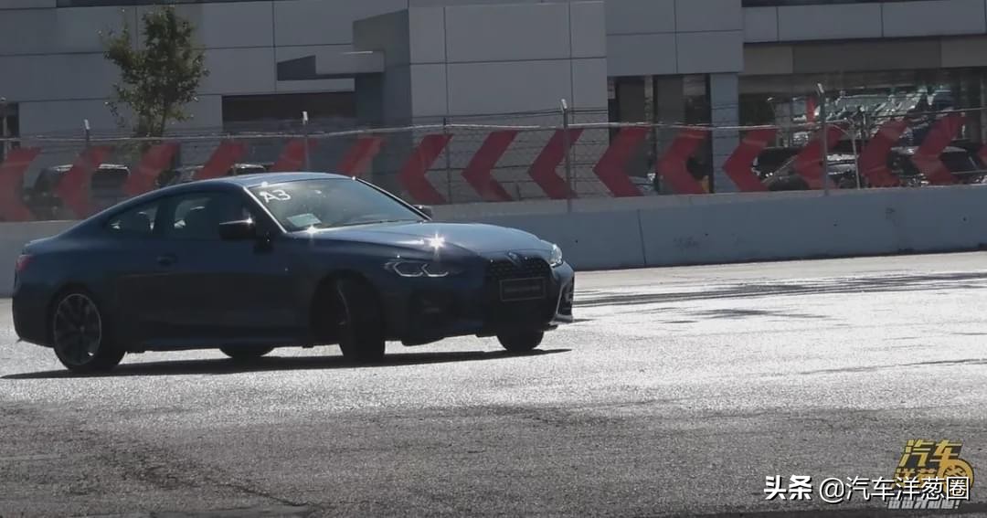 新一代宝马4系试驾,宝马4系双门超帅视频