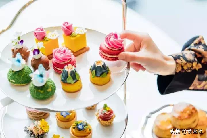 走走带你去看沿途的风景,深藏于魔都高端酒店里的下午茶