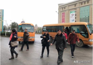 再冷也抵挡不住热情,再冷也抵挡不住大家的热情