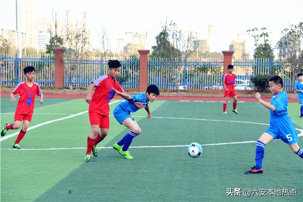 2019年六安市小学男子组足球赛在解放路第三小学举行