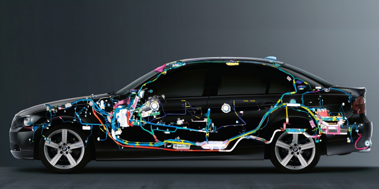 喷油嘴线束断了可以自己接上去吗,汽车线束断了是接还是换新的