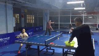 这个小姑娘训练状态和感觉非常好,一般大人比不上!-乒乓国球汇
