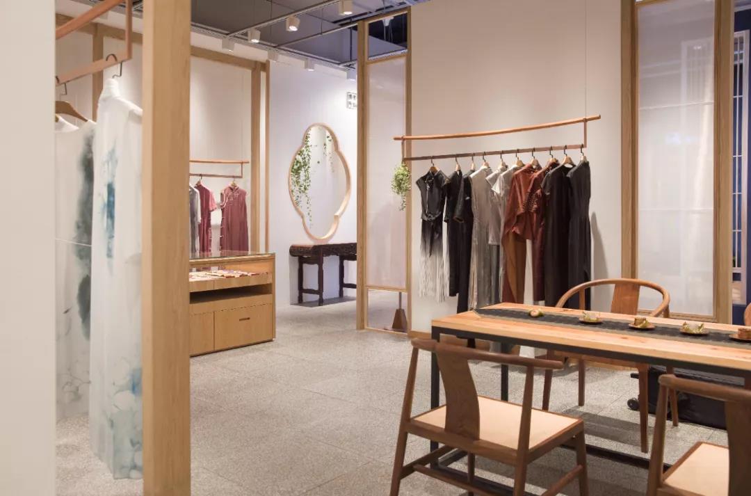 衡韵一线品牌,深圳衡韵服饰