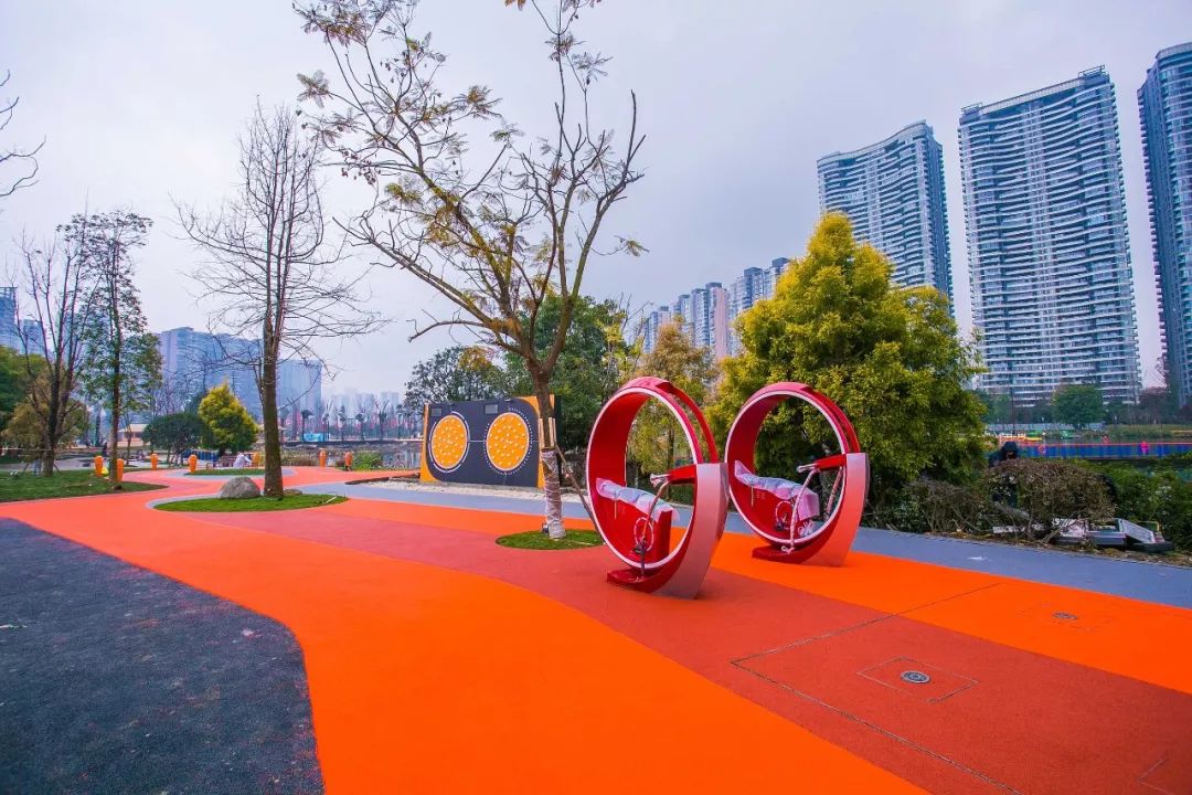 成都绿道被隔开,成都被3条路包围的楼盘