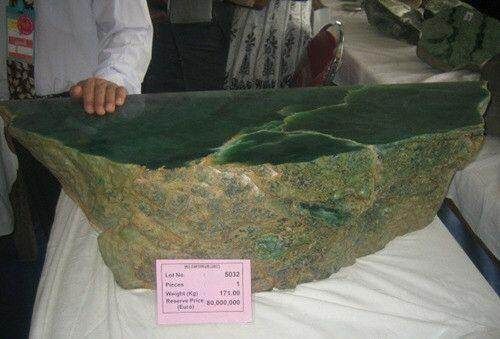 疯狂的赌石图片,关于赌石的电影奇幻