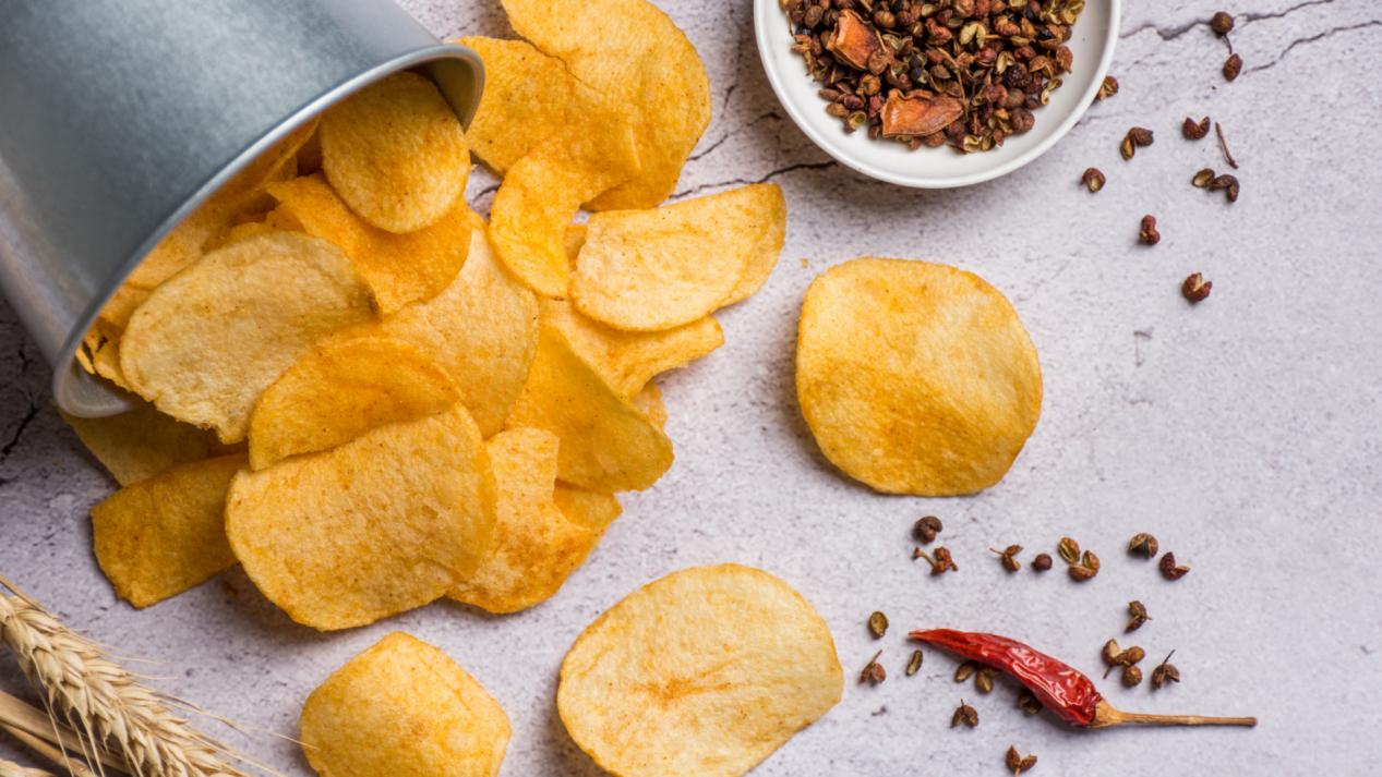 薯片中含有害致癌物,薯片的营养成分对身体的危害