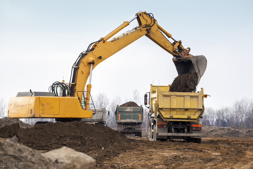 世界最大挖掘机一铲能挖多少吨,世界最大挖掘机一铲半座山