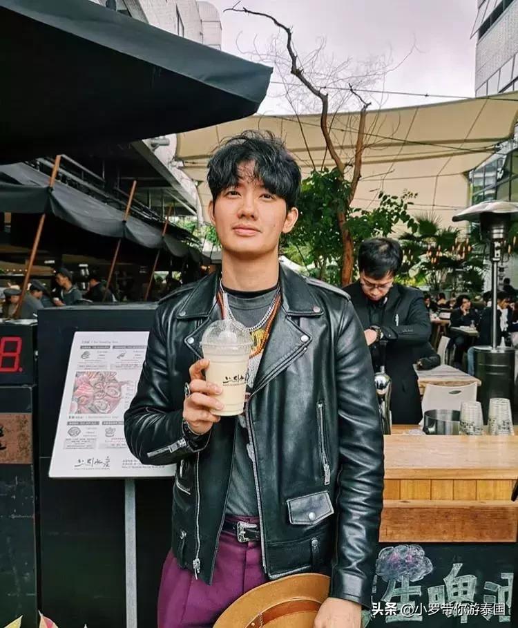 泰国男神Pae颈椎错位，停工两月仍未痊愈