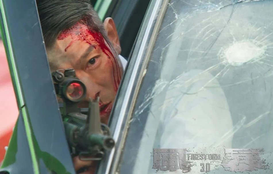 刘德华在娱乐圈是有多受人尊重,刘德华40年偶像魅力从未被超越