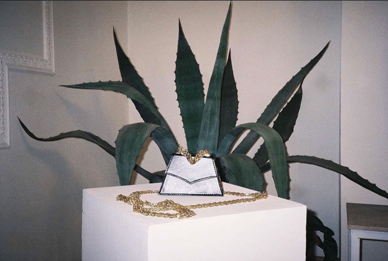 腋下包女款新款,明星同款腋下包推荐