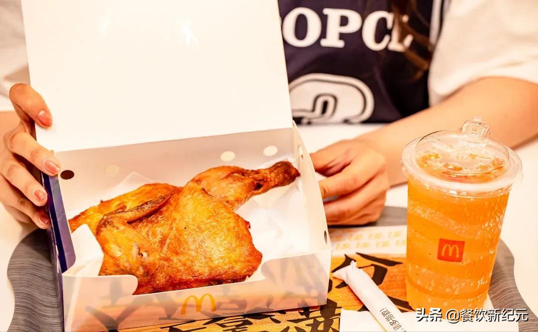 华莱士手扒鸡对比肯德基,华莱士肯德基麦当劳哪个汉堡好吃