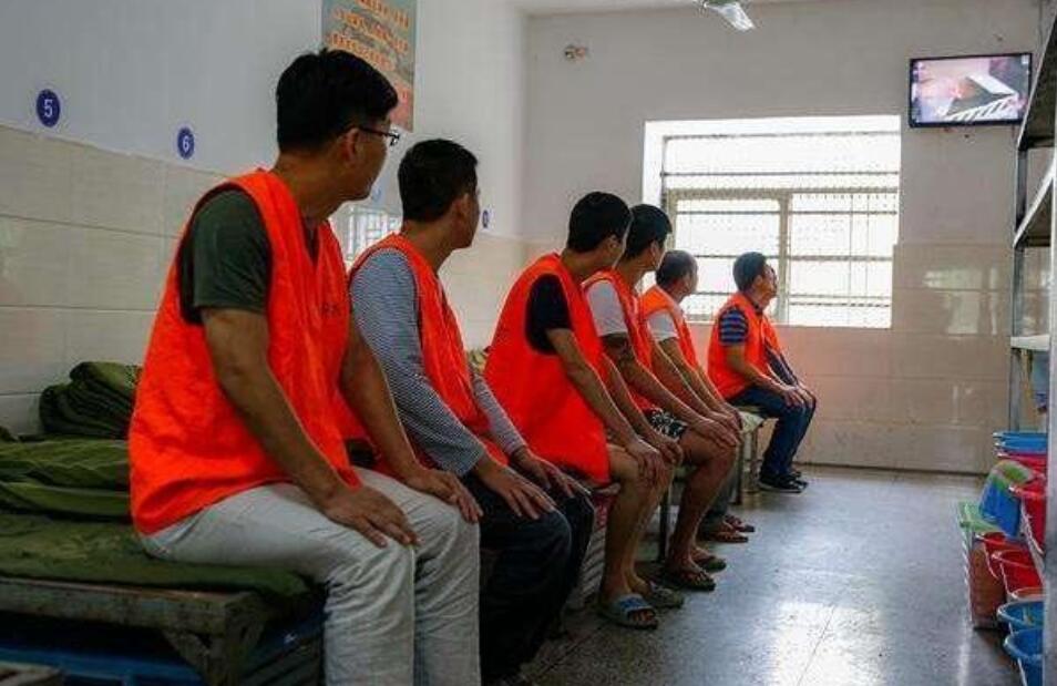 被关在看守所一周,被拘留一个月后取保多久才能结案