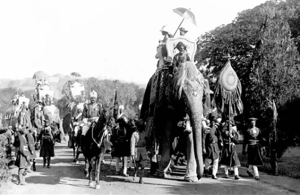 圣雄甘地怎样结束印度殖民统治,印度圣雄甘地的不抵抗政策