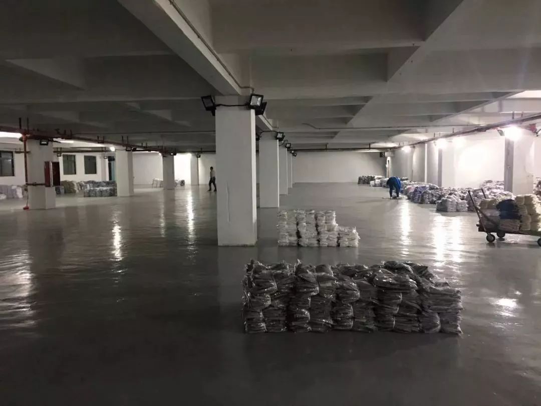 最近广州最火制衣厂,广州制衣厂最出名