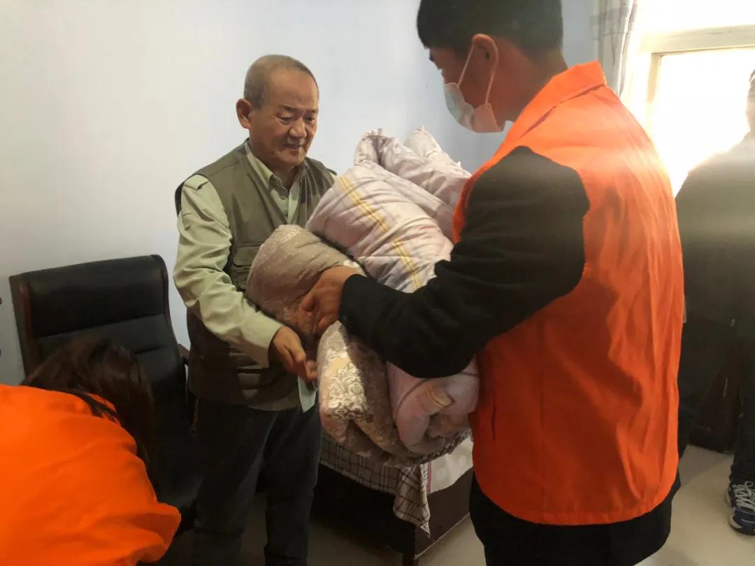 退役军人事务局春节慰问抗战老兵,退役军人协会春节慰问老兵