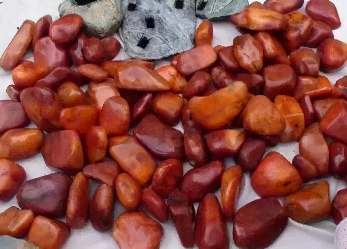 翡翠为什么要用火烤,烧红翡翡翠原石