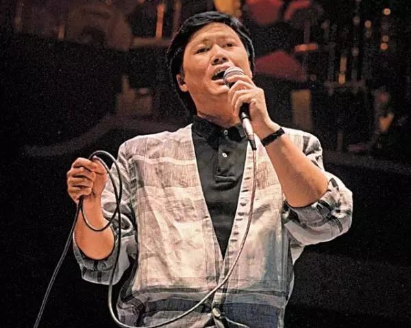 1994红磡摇滚之夜曲目,香港乐坛哪一首歌轰动歌坛