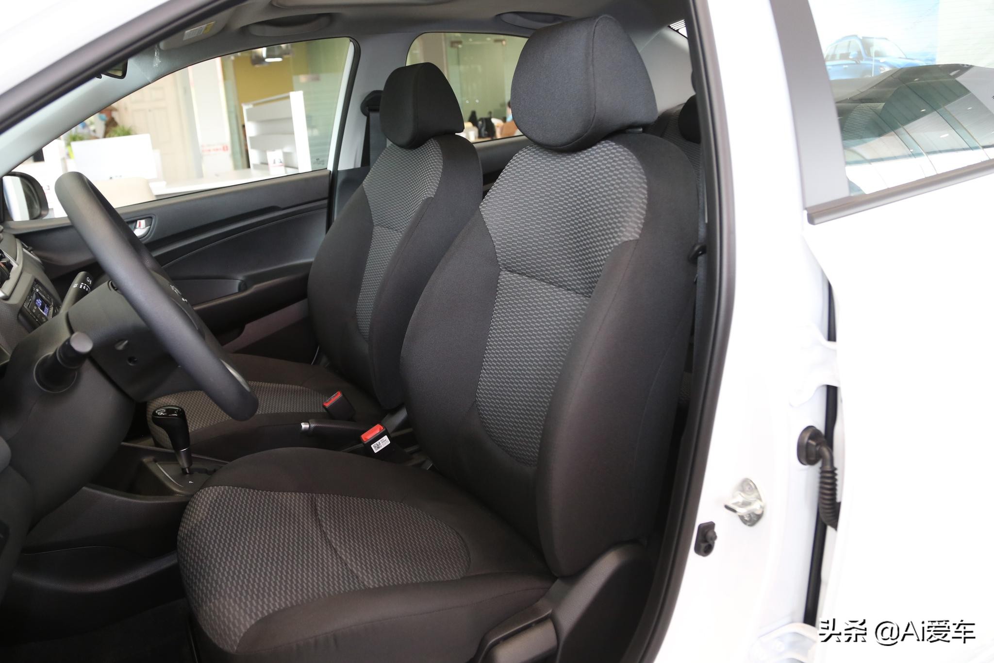 2015自动挡瑞纳,比飞度省油家用挺合适