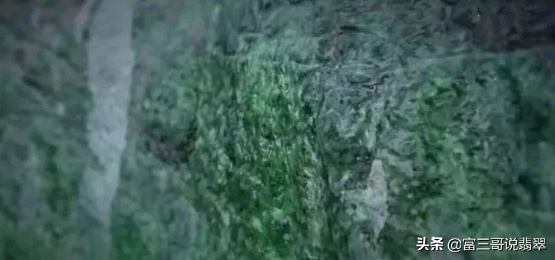 翡翠原石八大场口的原石图片,不懂这些千万别玩翡翠原石