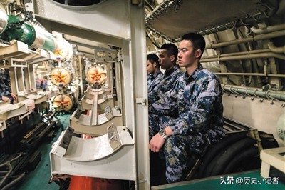 潜艇兵为什么那么苦,潜艇兵是在全军中是最好的兵种吗