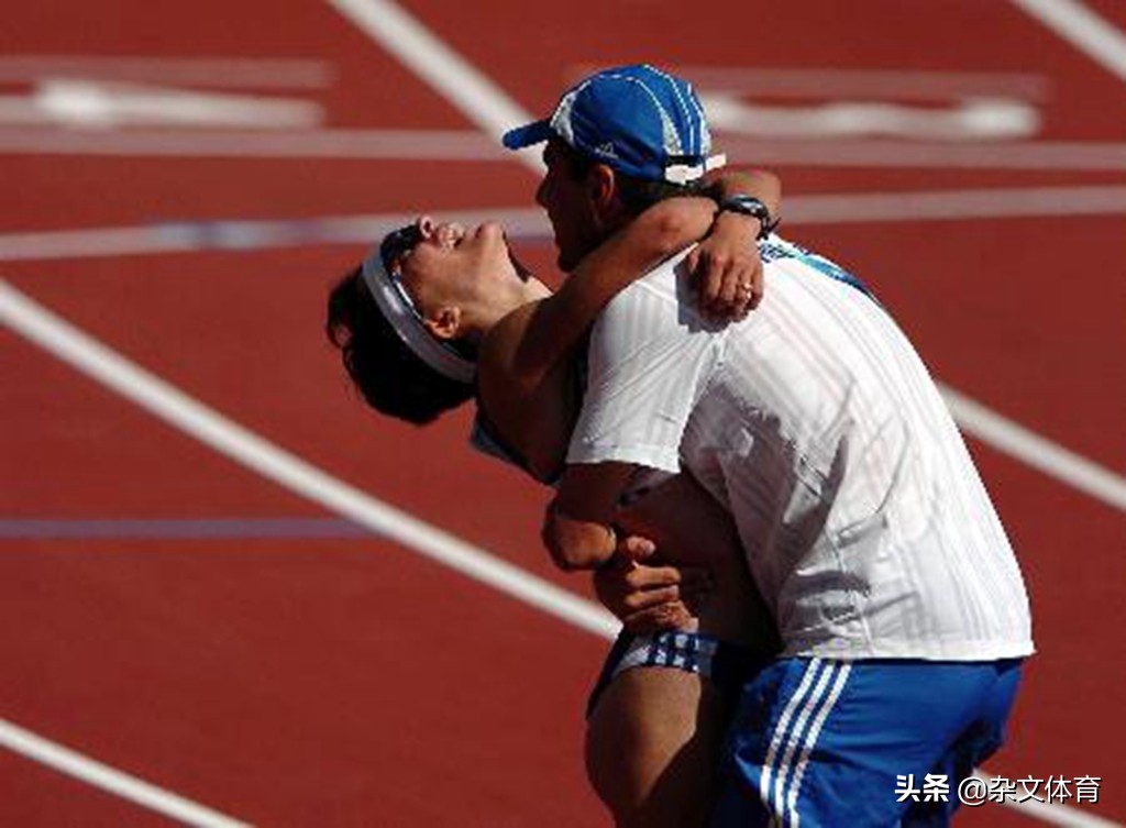 中国足球教练被处罚视频,田径生被教练罚