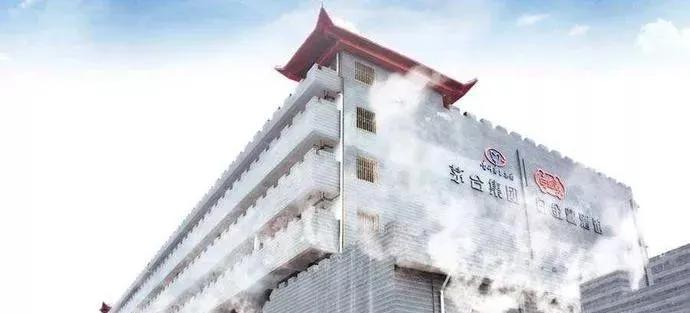 茅台镇最尴尬的浓香酒,茅台酒包装简陋