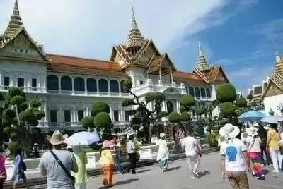 泰国有一个全是鲜花的节日,贝拉bella泰国节日