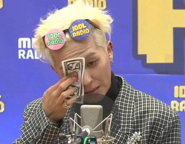 抓拍、P图、集资和出道，被逼出来的神仙技能，明星站姐太强大！