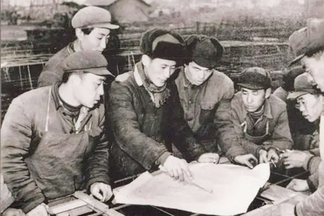 2年前“平民市长”张百发追悼会：北京市民自发赶来，送别老市长