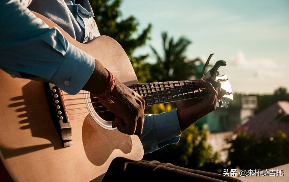 新手入门吉他推荐哪款好用,新手吉他入门选什么牌子吉他