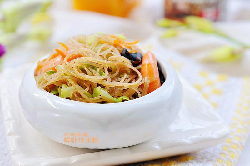 炒米粉怎么泡才会软又有弹性,炒米粉要把粉泡到什么程度