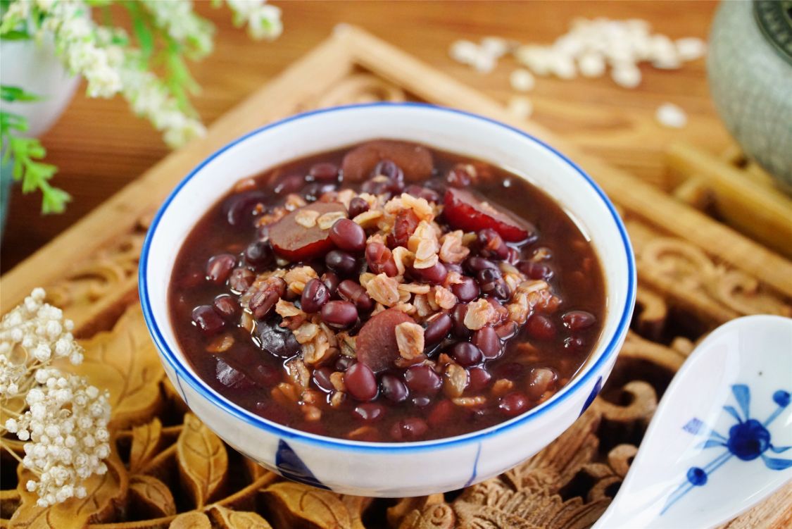 秋季三款补脾暖胃养生杂粮粥,秋天要多吃这三黑粥