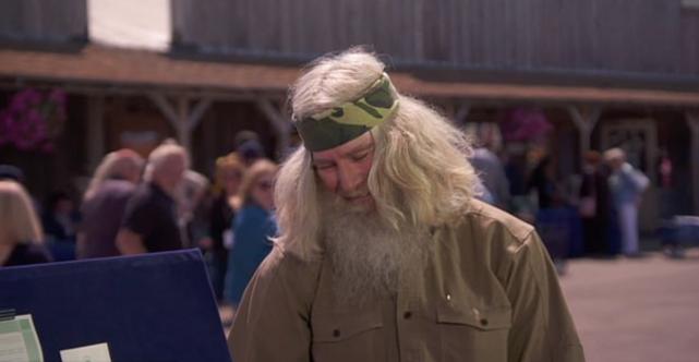 美国鉴宝专家估价100万,美国老兵鉴宝46年前