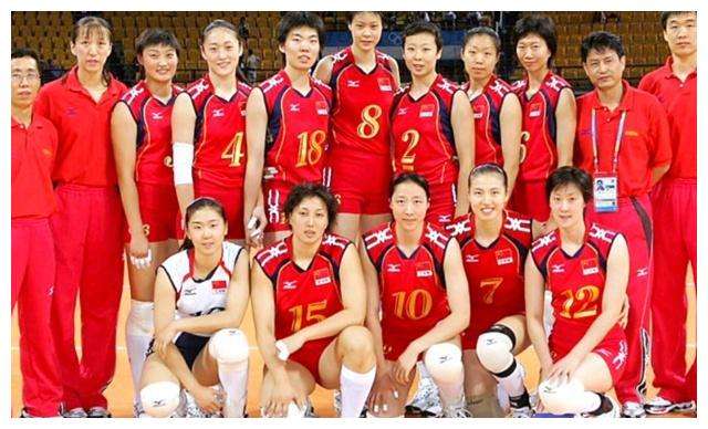 女排史上最悲情主帅勇敢接手动荡,临危受命成为女排的第16任队长