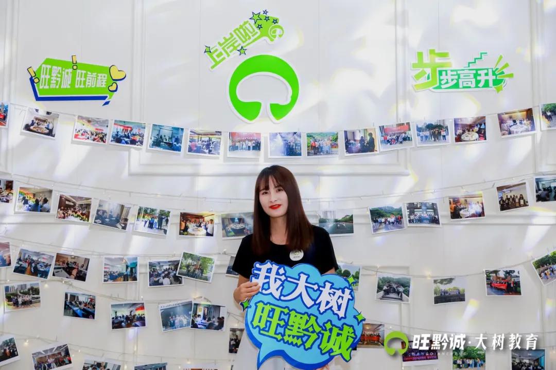 奖学金颁奖典礼完满结束主持稿,考试表彰大会进步奖怎么才能拿到